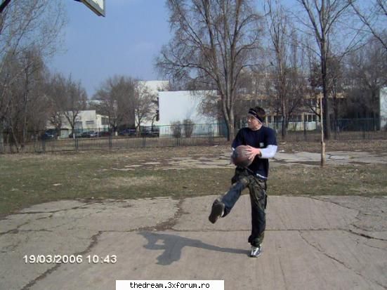 poze caterinca cu unii din noi - una tare,faceau oaamenii si balet ca ase e frumos - useri